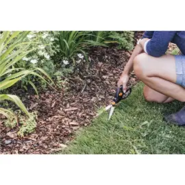 Fiskars fűnyíró olló GS40